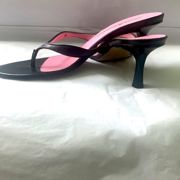 Tommy Hilfiger Black low heel thong sandal - Picture 2 of 3